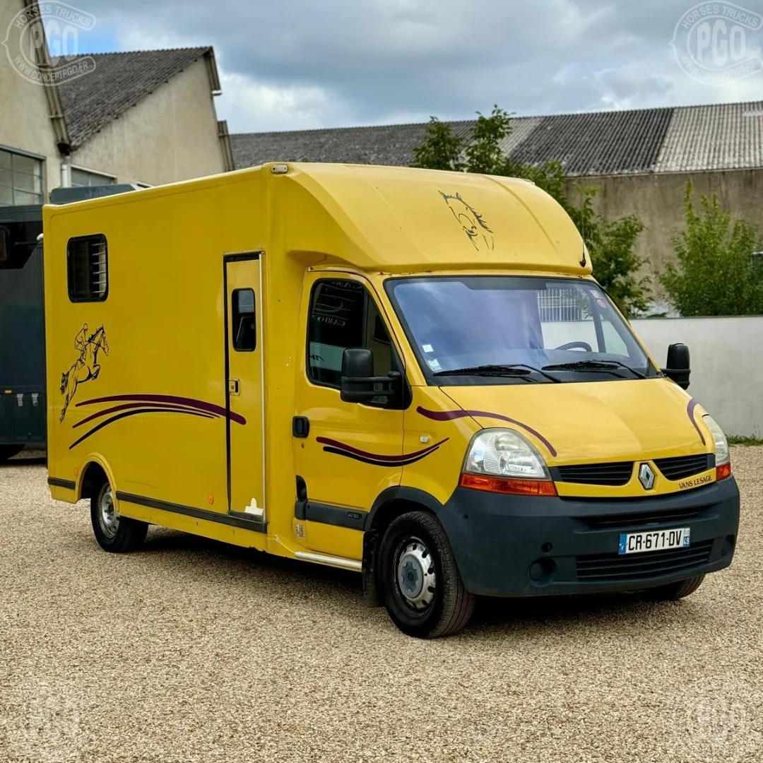 Renault-Master-Amenagement-VANS-LESAGE-5 Gebrauchter Pferdetransporter/Van/Leasingfahrzeug, 5-Sitzer – Image 1