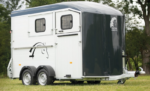MAXI 2-Pferde-Transporter – CHEVAL LIBERTE – 2 Pferde – Diagonale Beladung – Zulässiges Gesamtgewicht: 1400 bis 2600 kg
