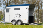 MAXI 2-Pferde-Transporter – CHEVAL LIBERTE – 2 Pferde – Diagonale Beladung – Zulässiges Gesamtgewicht: 1400 bis 2600 kg – Image 3