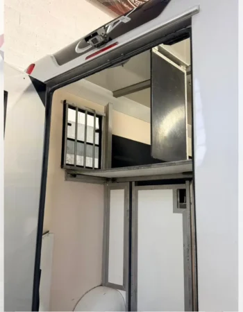 camion-chevaux-vl-renault-master-stx-2012-7