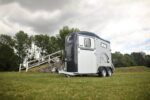 Pferdeanhänger CHEVAL LIBERTE - TOURING COUNTRY - Frontrampe - 2 Achsen - 2 Boxen - zulässiges Gesamtgewicht 1400-2600 kg