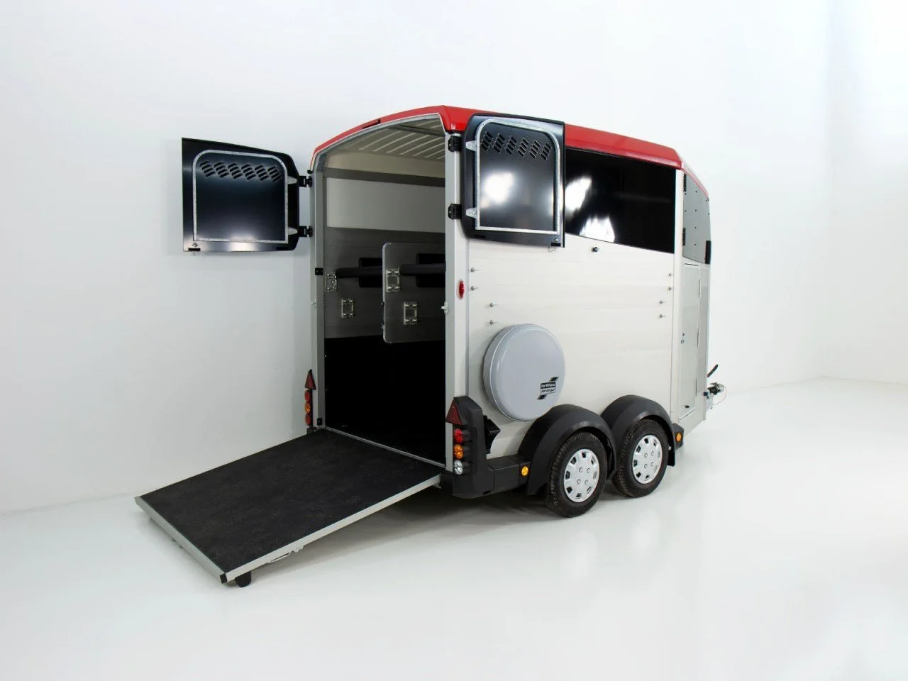 2094_02_1280x1280 Ifor Williams HBX 511 Pferdeanhänger – Image 1