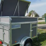 BW TRAILERS Hundeanhänger mit 3 Abteilen + Dachbox