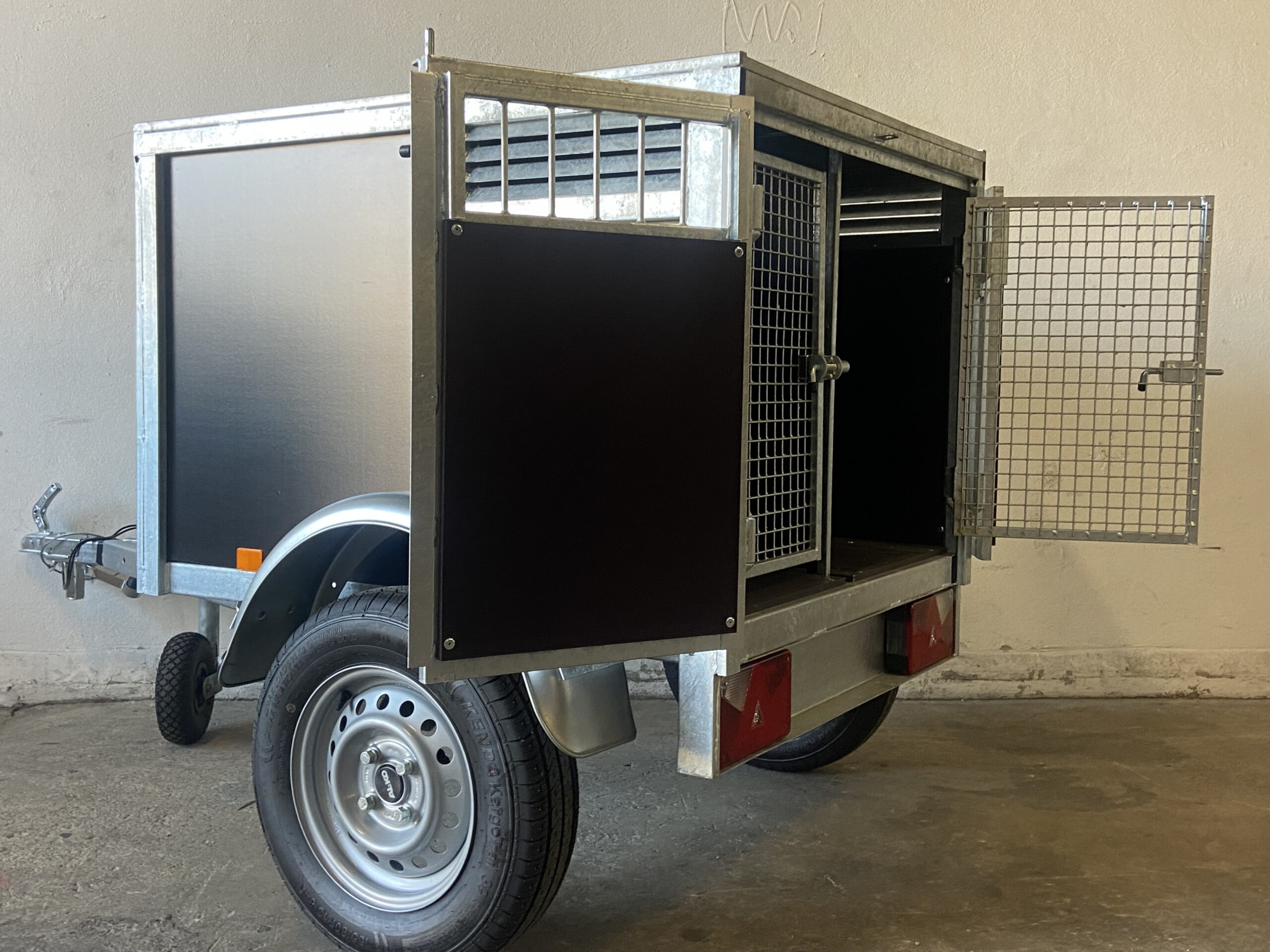 PHOTOS_2_CHIENS_2 2-TEILIGER HUNDETRAILER – Image 1